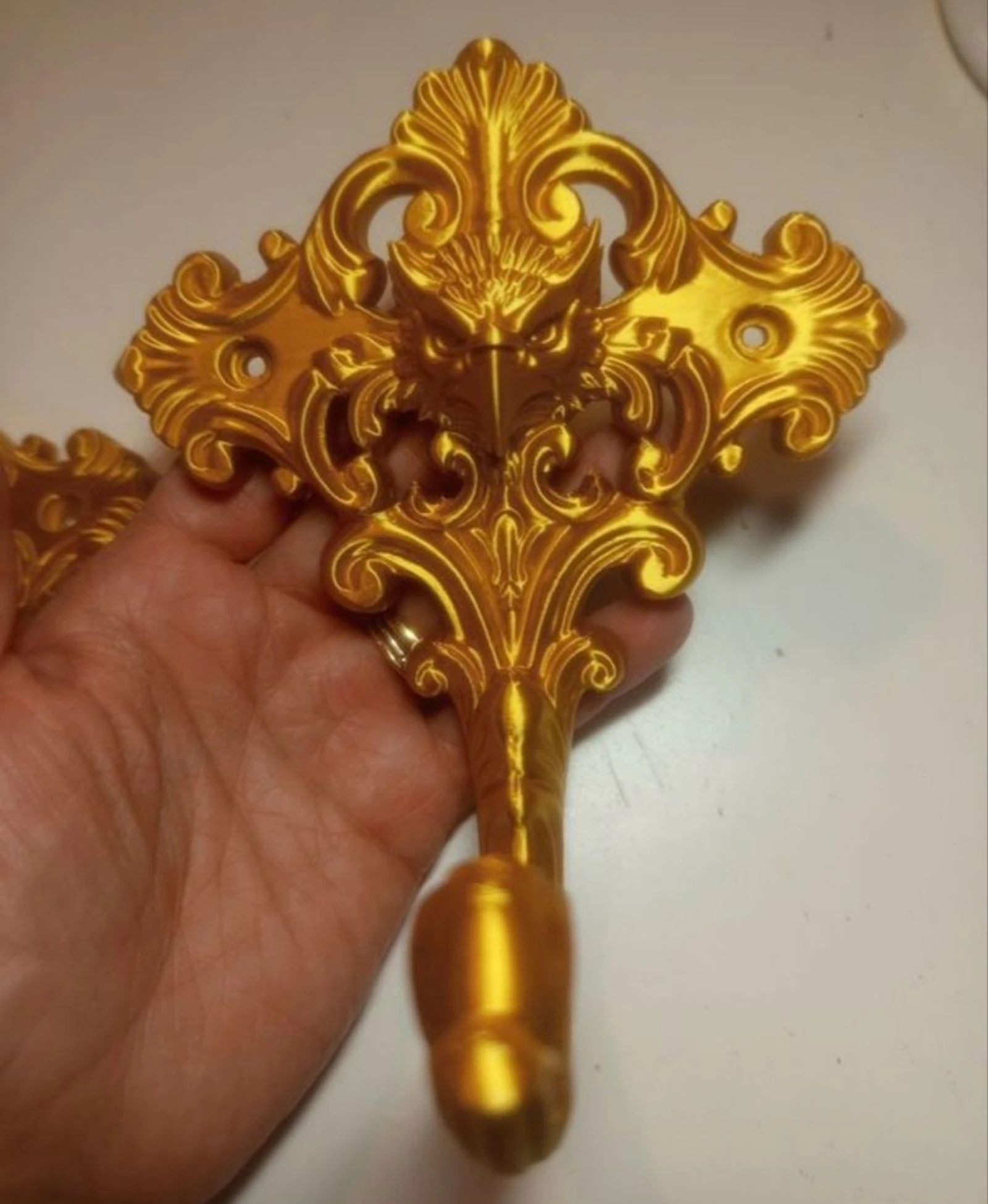 2 Wall-mounted baroque towel and jacket hangers with royal eagle head in golden color 🌟 – photo 4